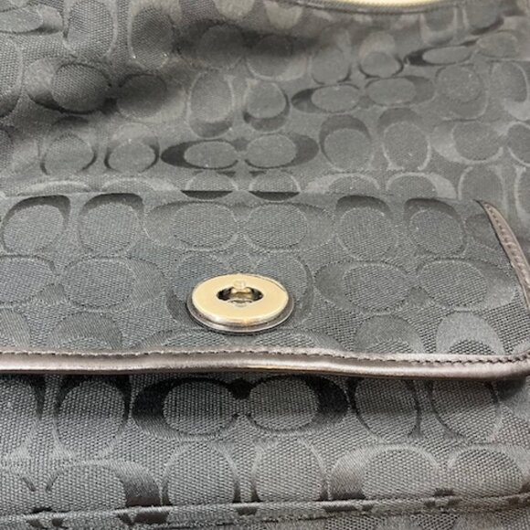 Coach Signature Cs Black Canvas Hobo Shoulder Zip Bag w/Turn Lock EUC - Picture 6 of 16